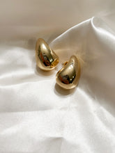 Load image into Gallery viewer, Special Delivery Earrings Gold
